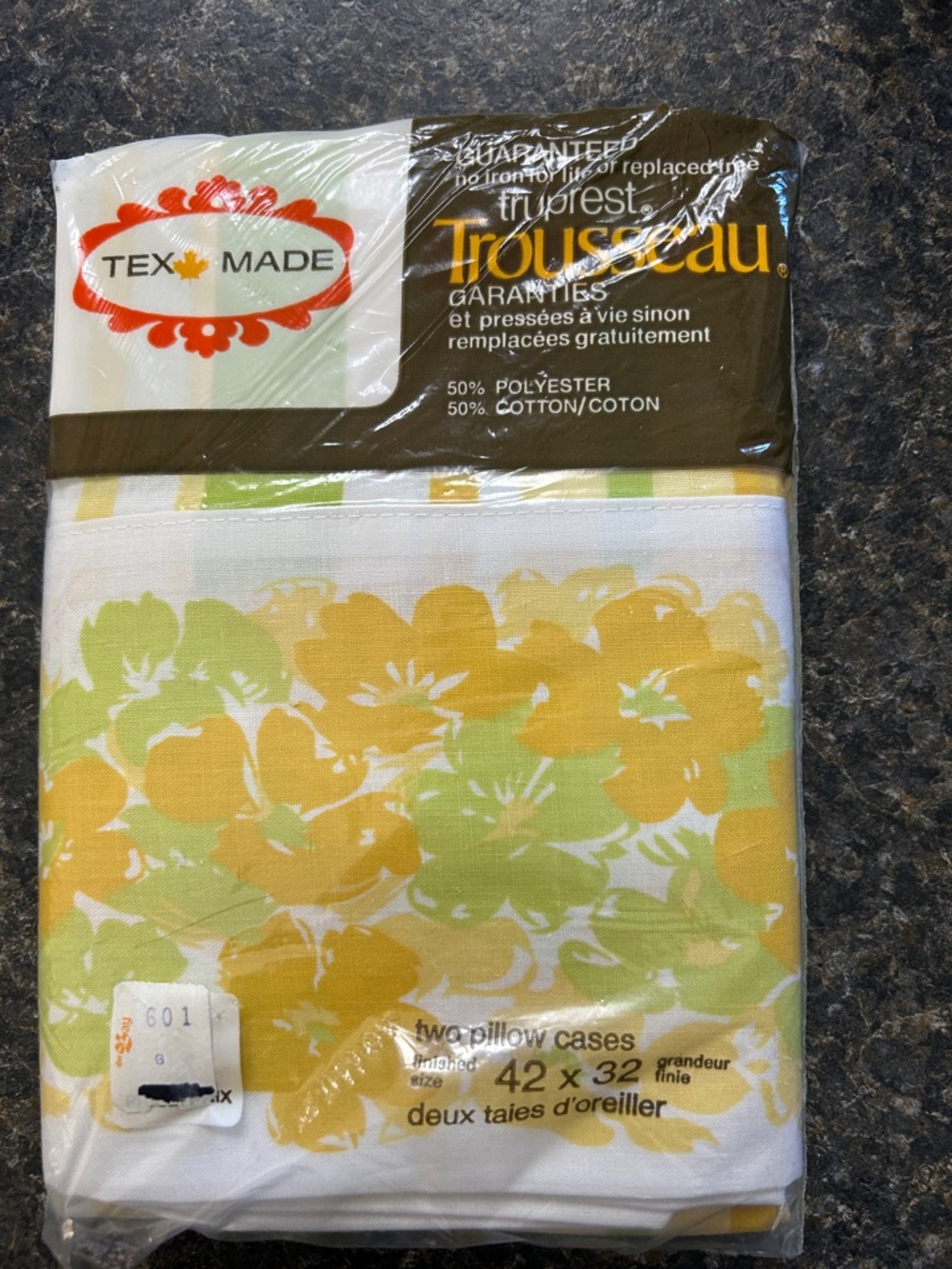 Vintage NWT Pillowcases. Set of Two Retro Flowers